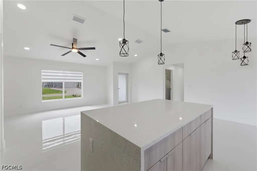 2813 NW 21st Avenue Cape Coral FL 33993
