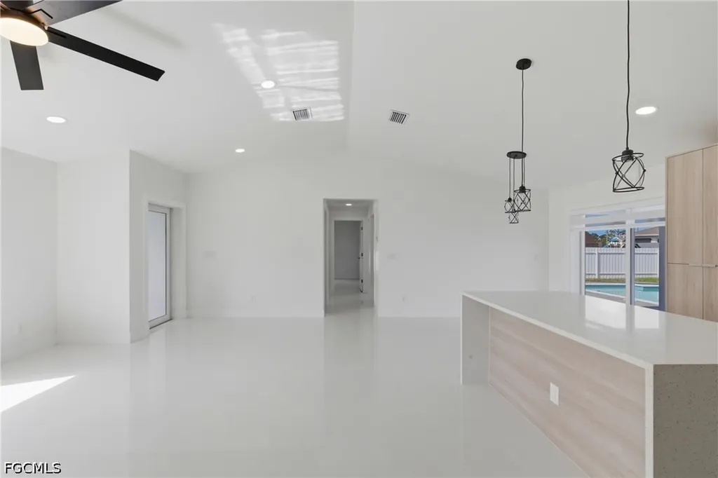 2813 NW 21st Avenue Cape Coral FL 33993