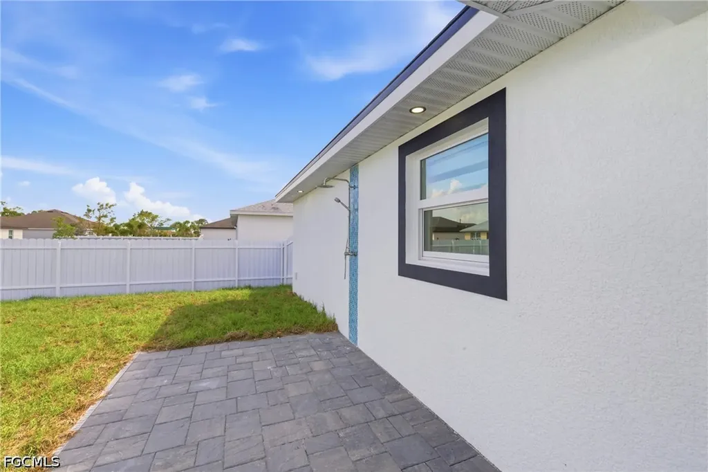 2813 NW 21st Avenue Cape Coral FL 33993