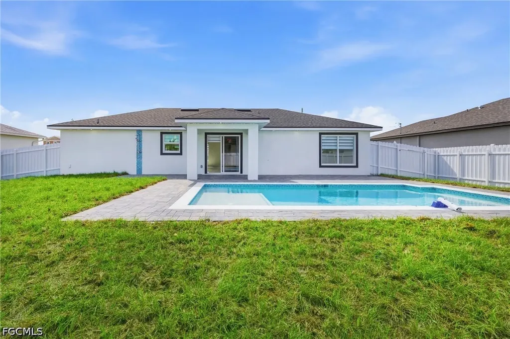 2813 NW 21st Avenue Cape Coral FL 33993