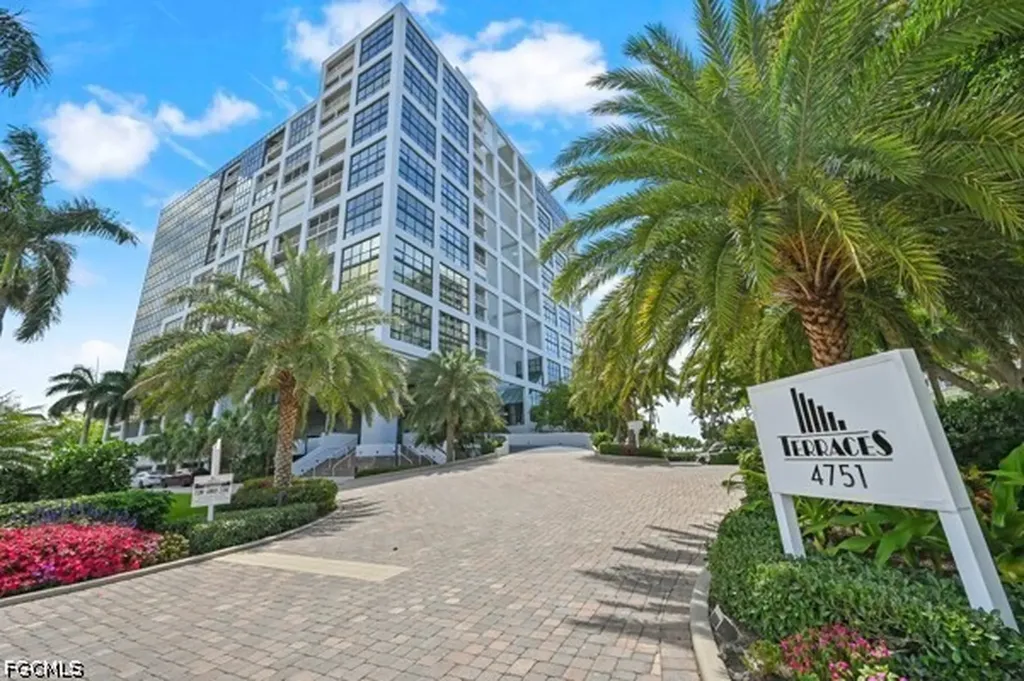 4751 Gulf Shore Boulevard N Naples FL 34103