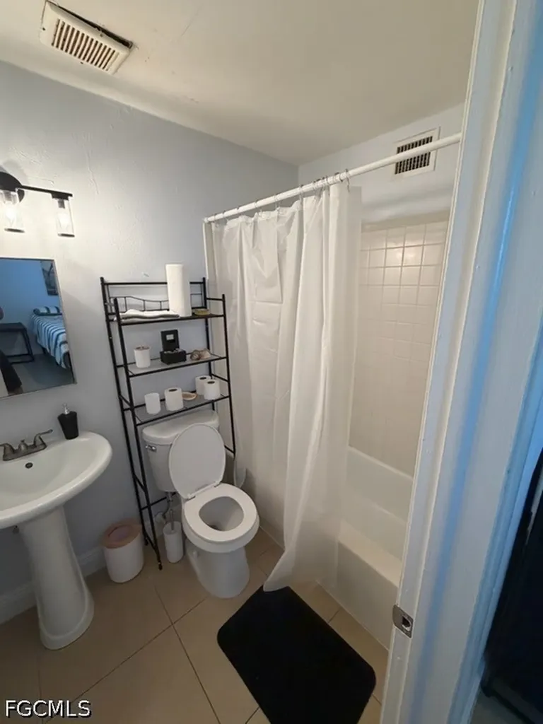 2535 Parkway Street Fort Myers FL 33901