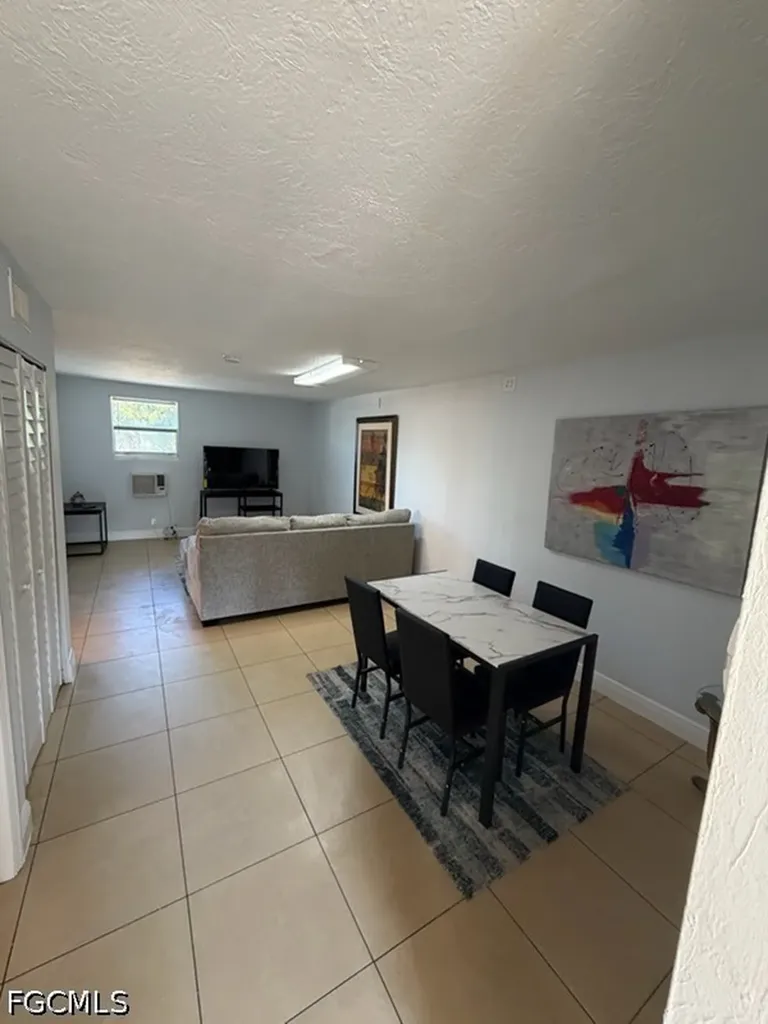 2535 Parkway Street Fort Myers FL 33901