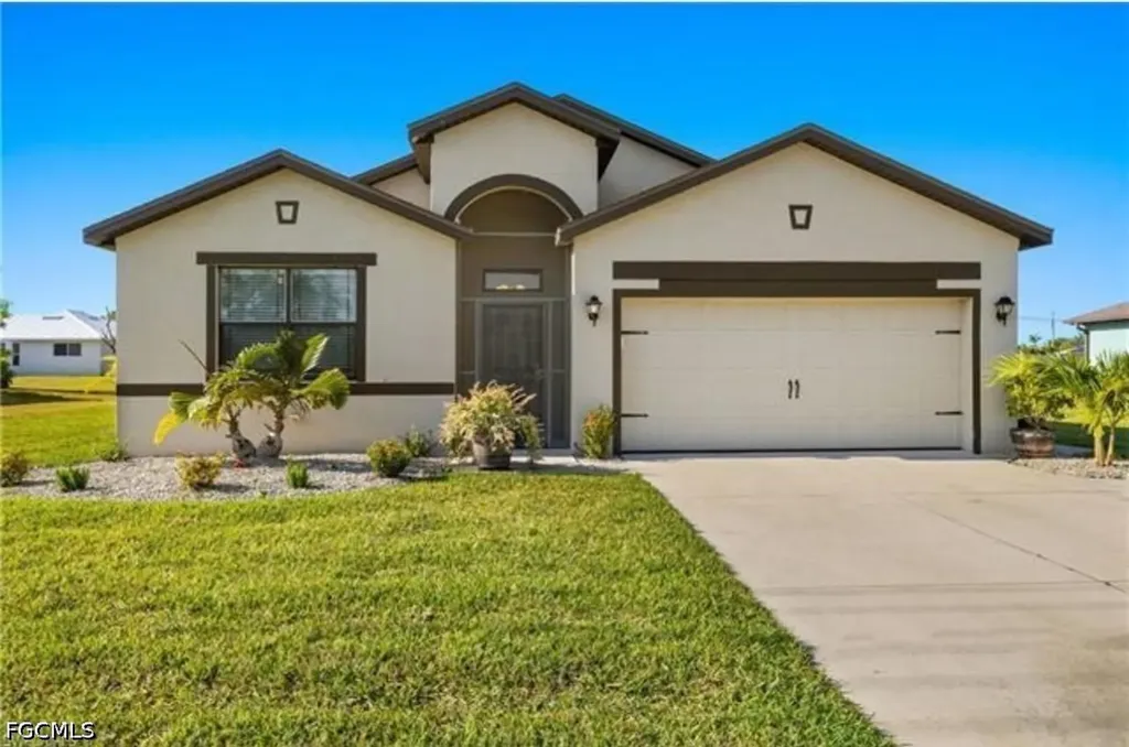 304 SW Trafalgar Parkway Cape Coral FL 33991