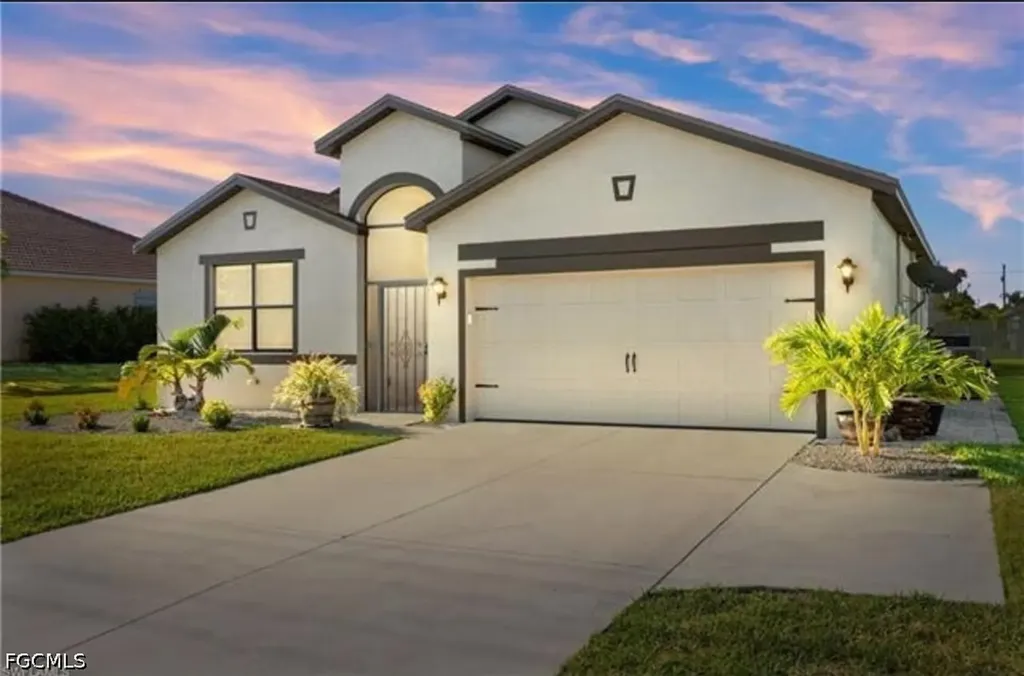 304 SW Trafalgar Parkway Cape Coral FL 33991