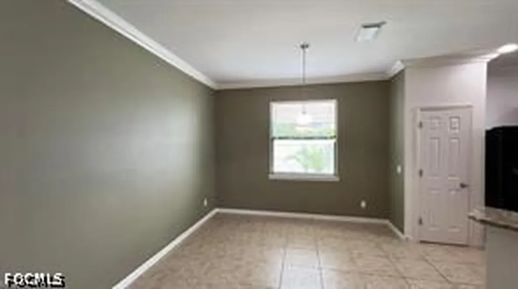 304 SW Trafalgar Parkway Cape Coral FL 33991