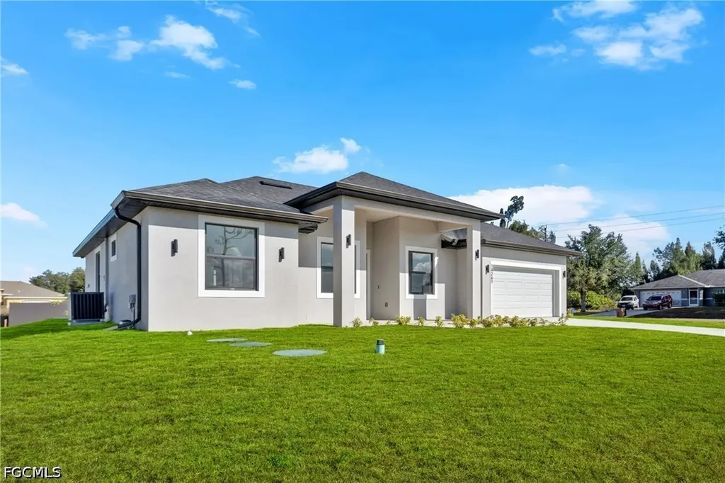 459 Windsor Avenue S Lehigh Acres FL 33974