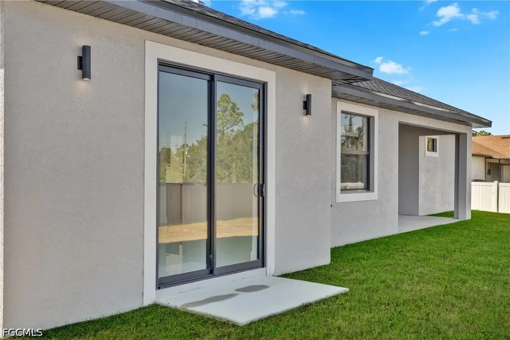 459 Windsor Avenue S Lehigh Acres FL 33974