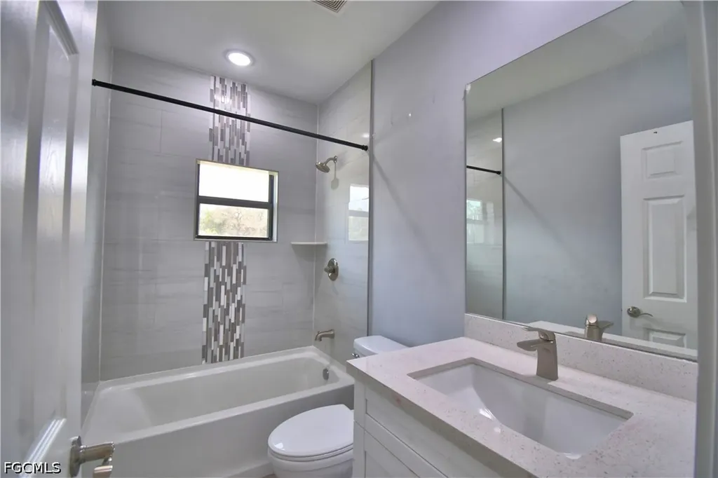 713/715 W 12th Street Lehigh Acres FL 33972