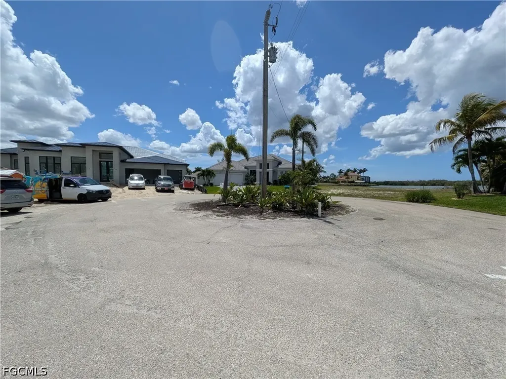 1003 NW 40th Place Cape Coral FL 33993
