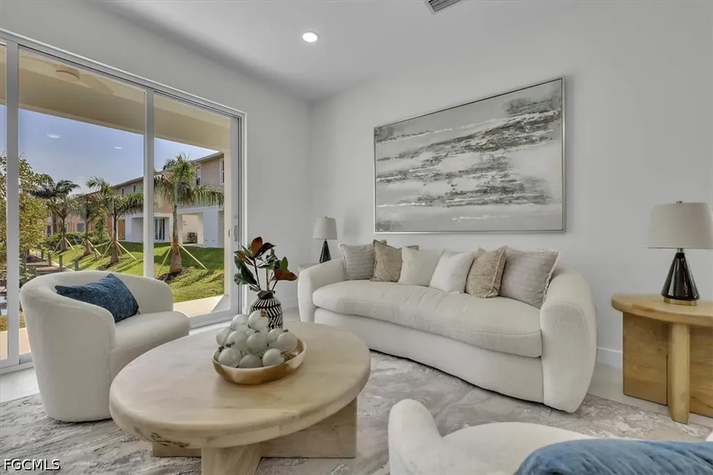 3527 Country Club Boulevard Cape Coral FL 33904