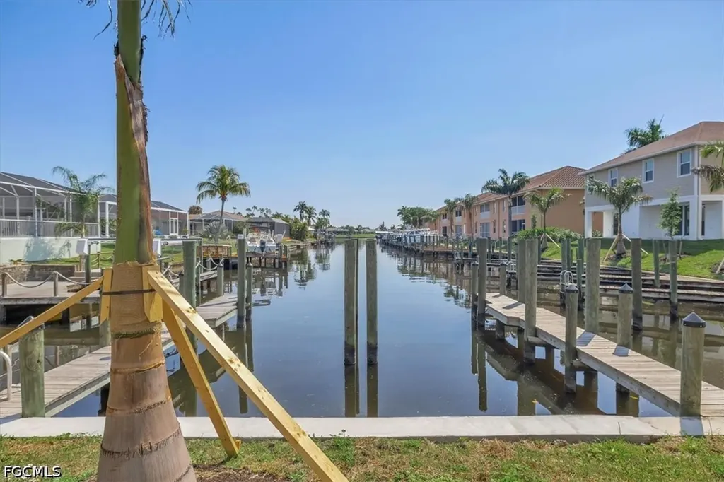3527 Country Club Boulevard Cape Coral FL 33904