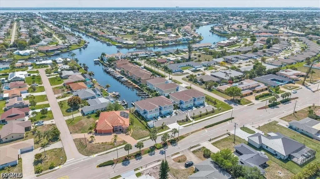 3527 Country Club Boulevard Cape Coral FL 33904