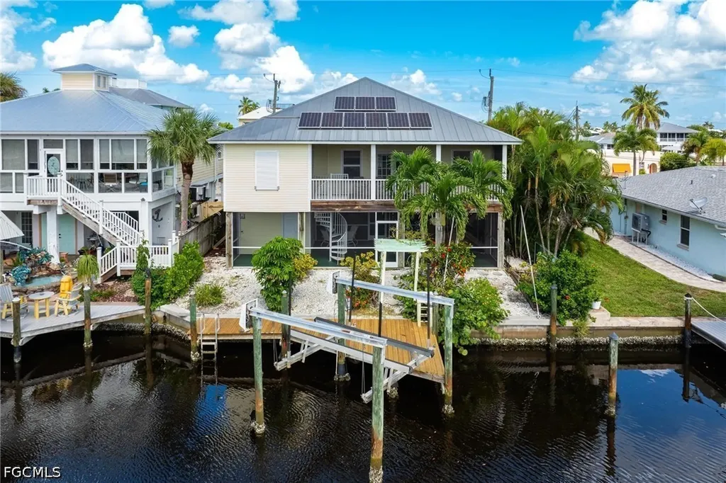 2761 Geary Street Matlacha FL 33993