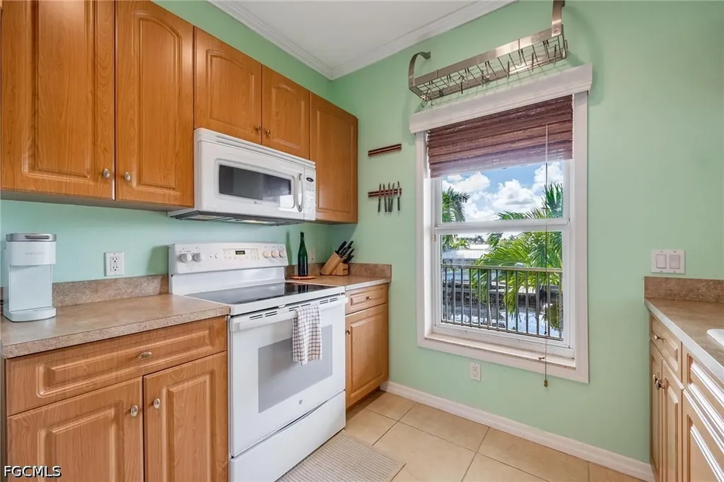 2761 Geary Street Matlacha FL 33993