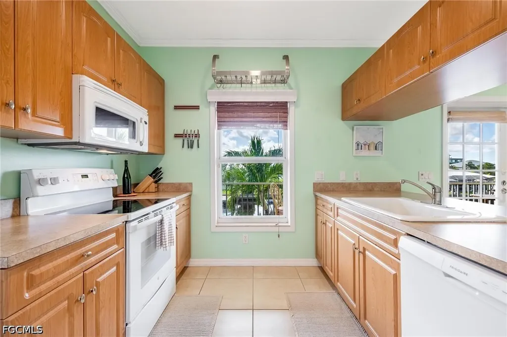 2761 Geary Street Matlacha FL 33993