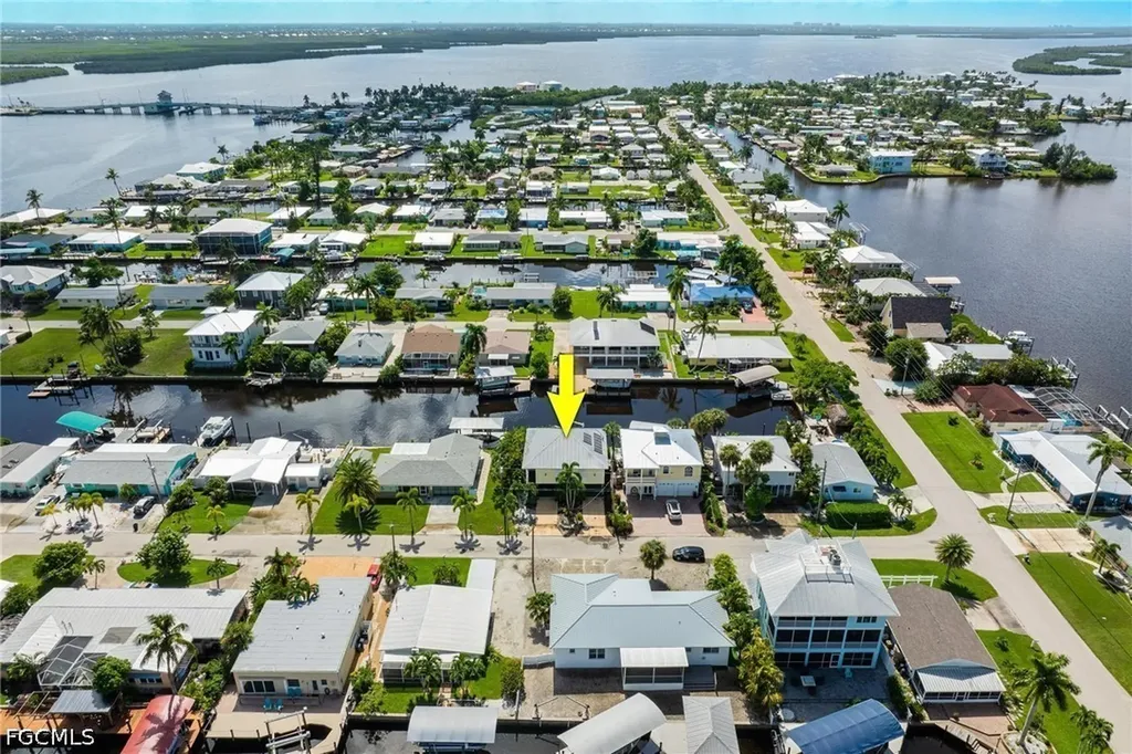2761 Geary Street Matlacha FL 33993