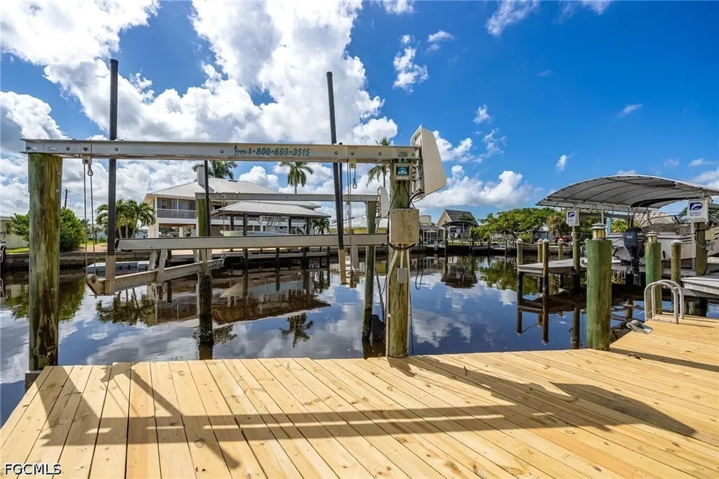 2761 Geary Street Matlacha FL 33993