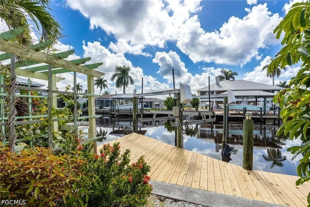 2761 Geary Street Matlacha FL 33993