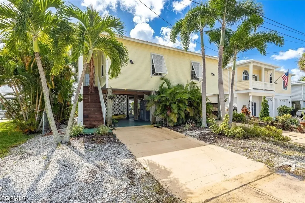 2761 Geary Street Matlacha FL 33993