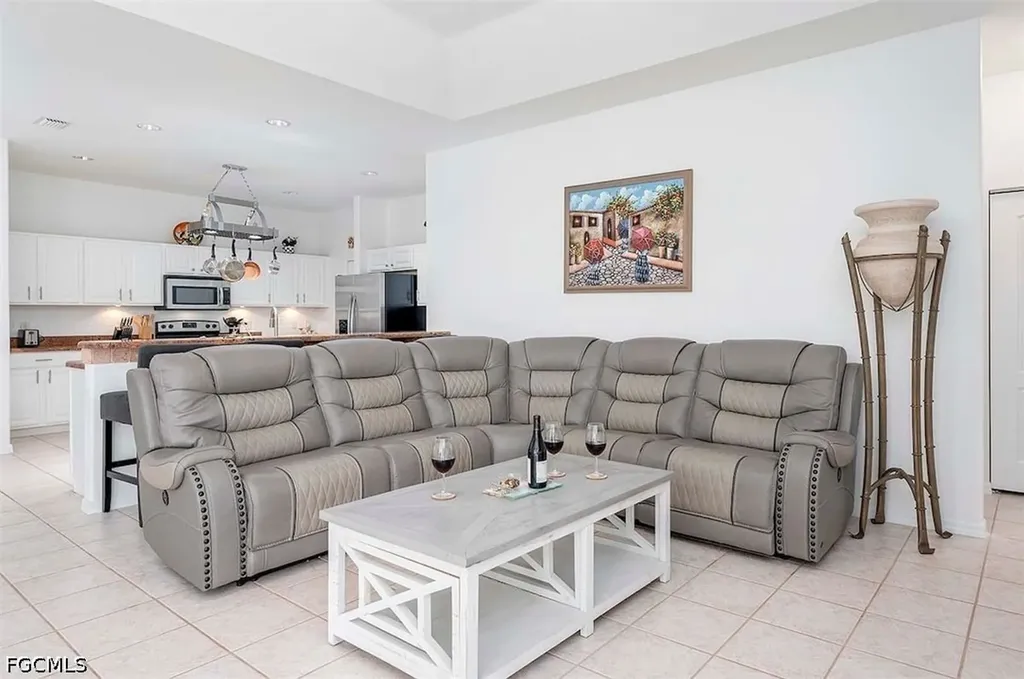 4005 SW 17th Place Cape Coral FL 33914