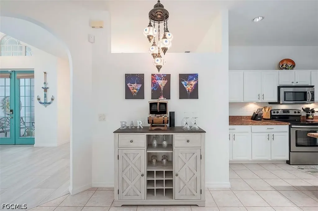 4005 SW 17th Place Cape Coral FL 33914