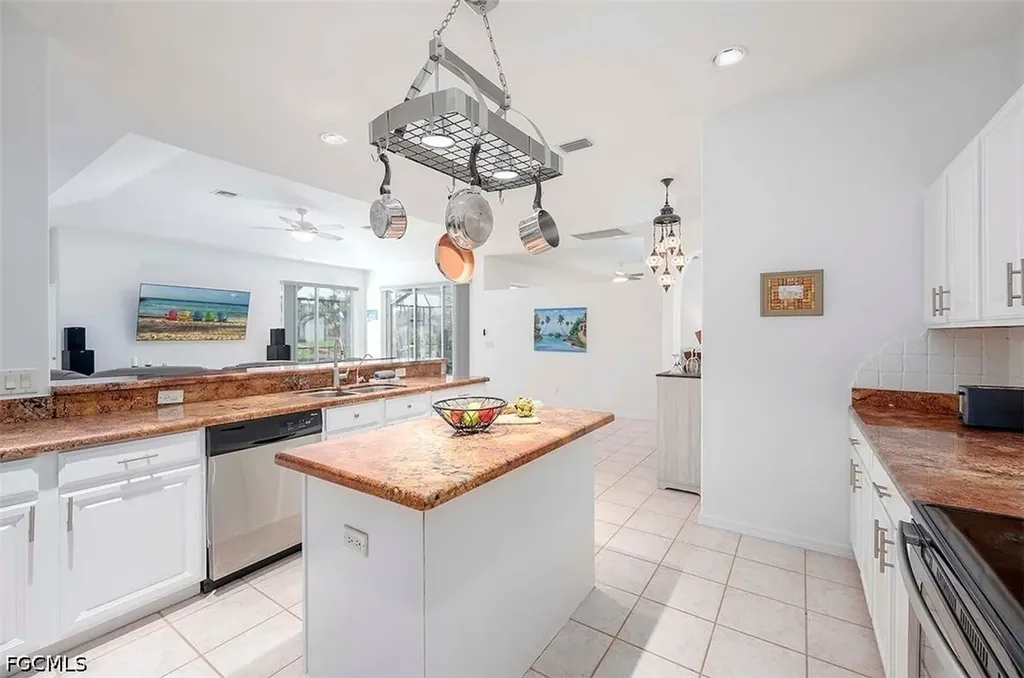 4005 SW 17th Place Cape Coral FL 33914
