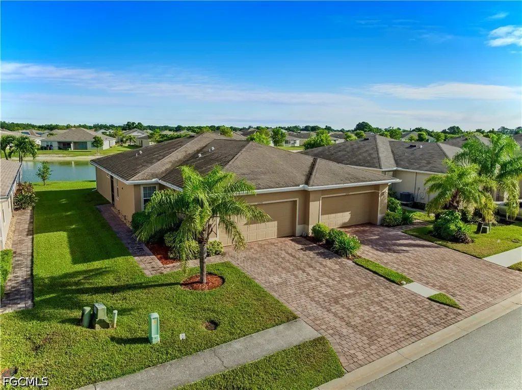 10781 Crossback Lane Lehigh Acres FL 33936