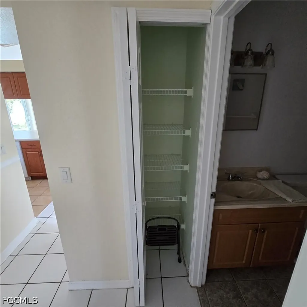 308 NW 20th Terrace Cape Coral FL 33993