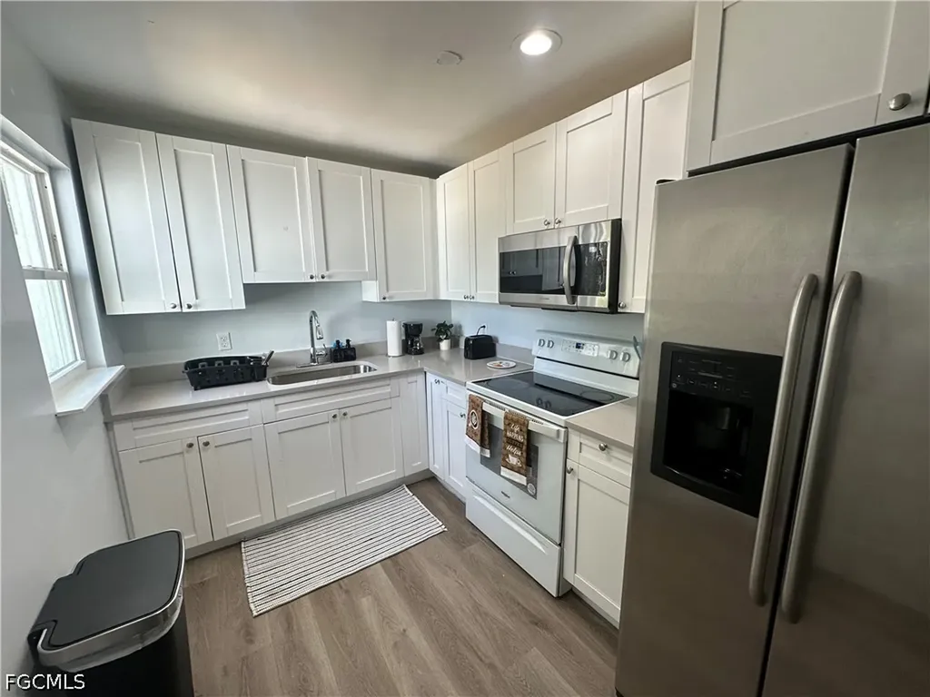 3067 Royal Palm Avenue Fort Myers FL 33901