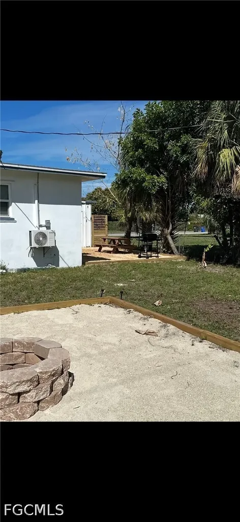 3067 Royal Palm Avenue Fort Myers FL 33901