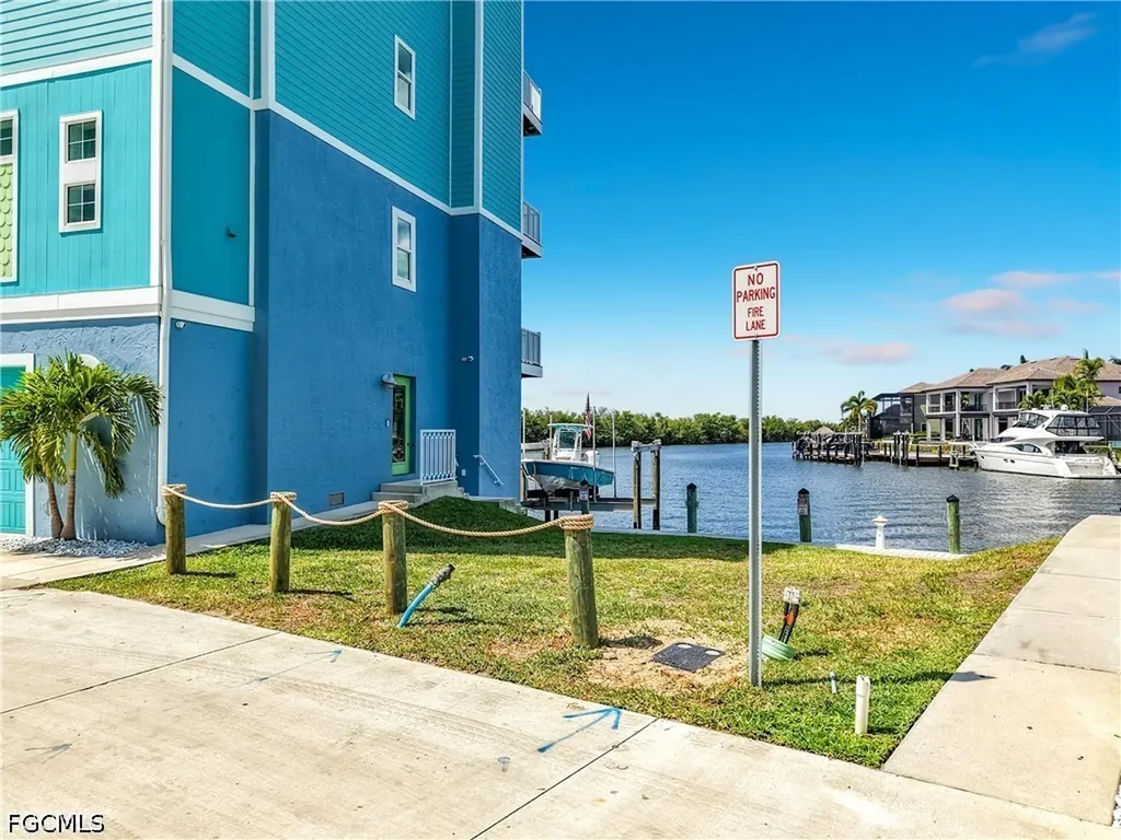 5838 Shell Cove Drive Cape Coral FL 33914