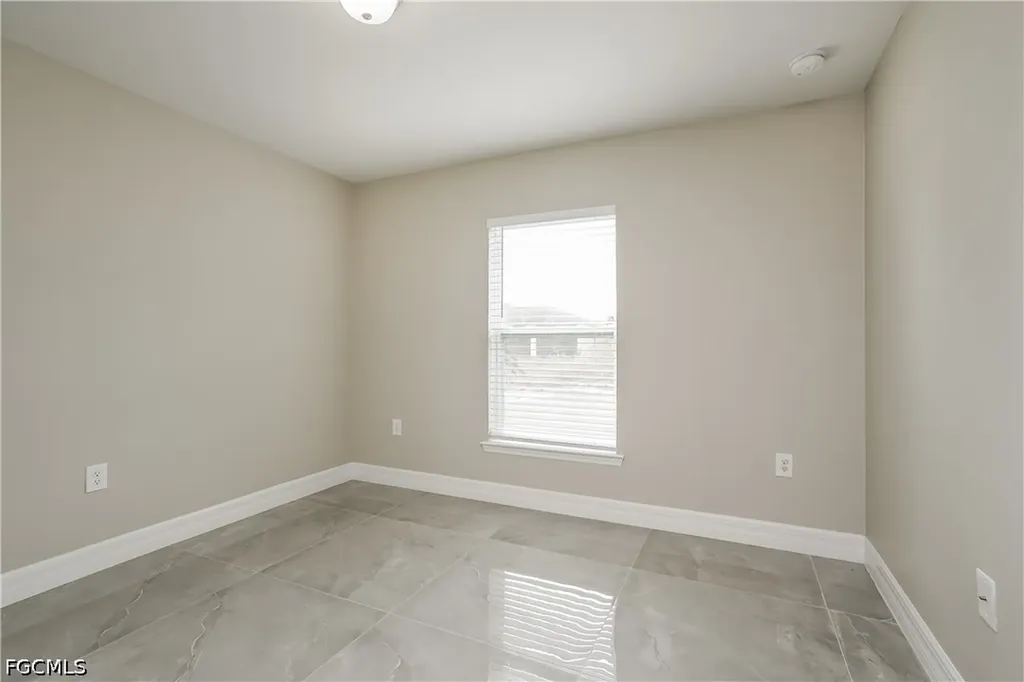 3707 10th Street SW Lehigh Acres FL 33976