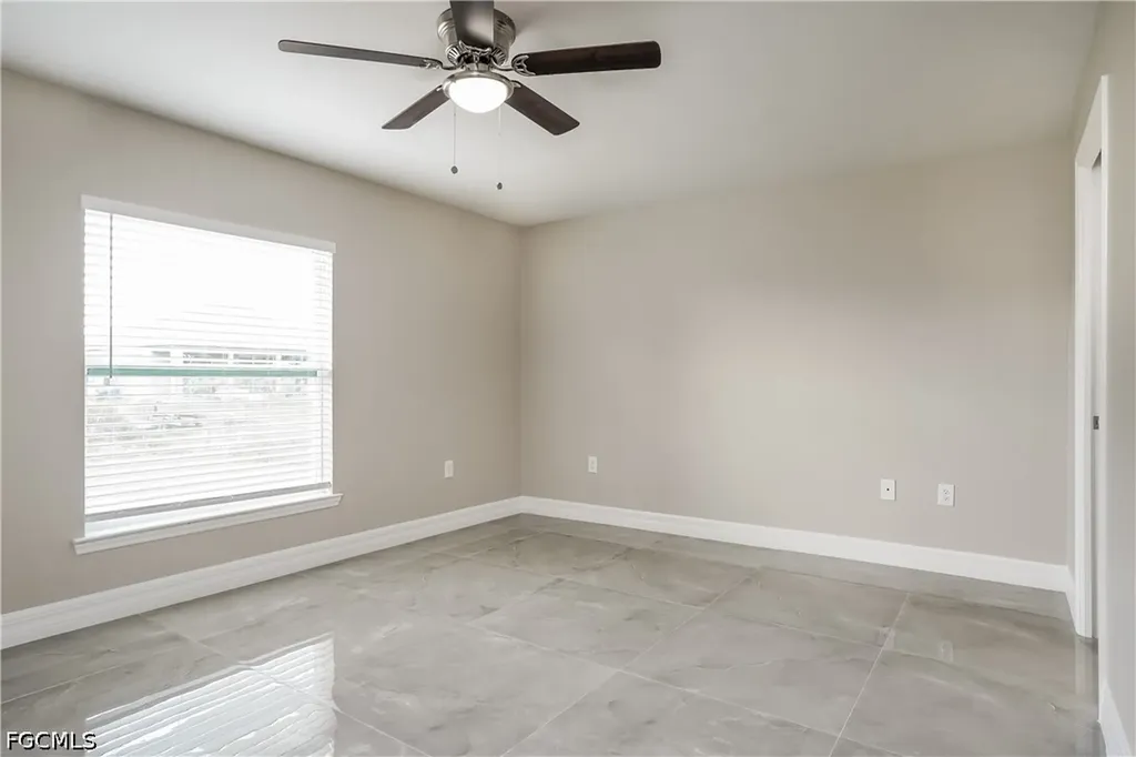 3707 10th Street SW Lehigh Acres FL 33976