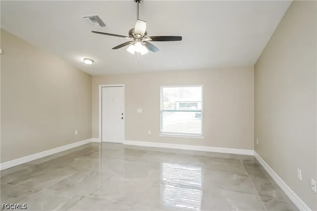 3707 10th Street SW Lehigh Acres FL 33976