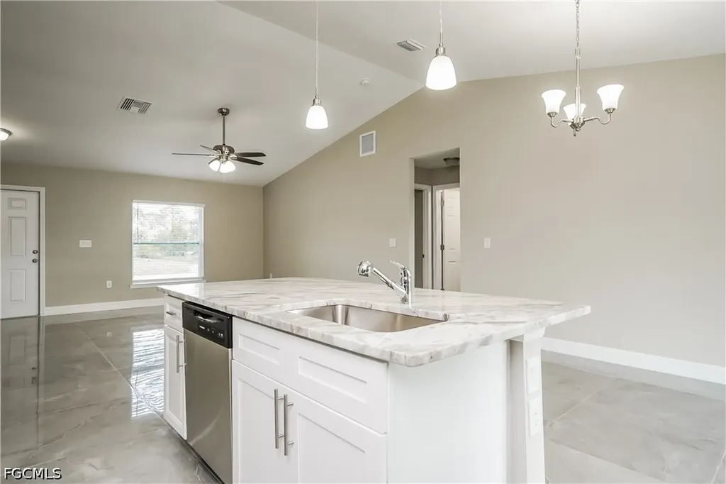 3707 10th Street SW Lehigh Acres FL 33976