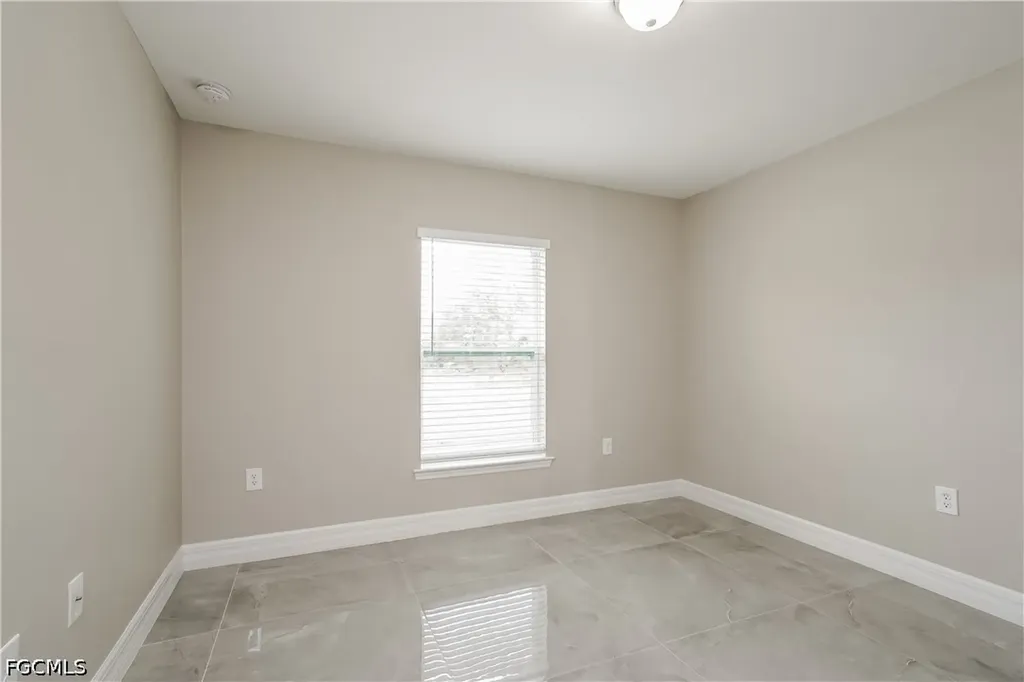3707 10th Street SW Lehigh Acres FL 33976