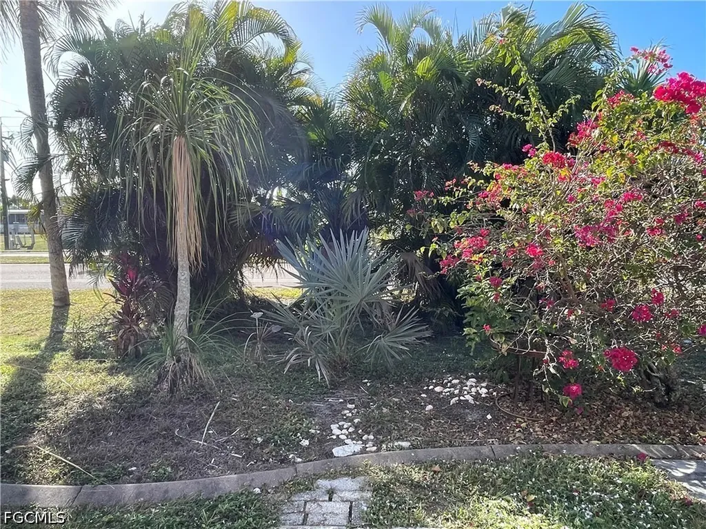 5506 Virginia Dare Lane North Fort Myers FL 33917