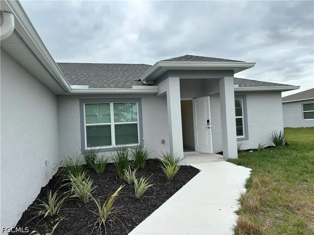 2711 20th Street SW Lehigh Acres FL 33976