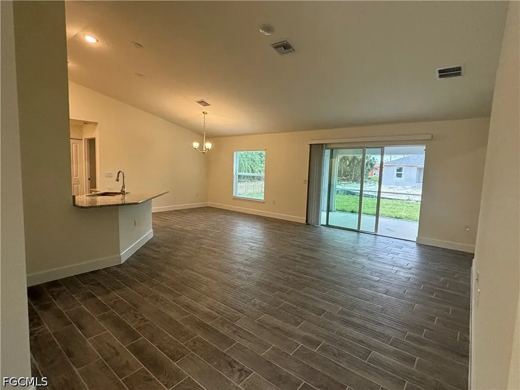 2711 20th Street SW Lehigh Acres FL 33976