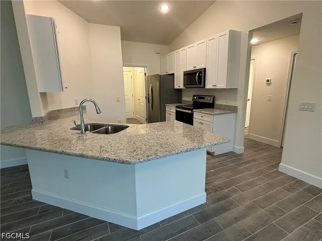2711 20th Street SW Lehigh Acres FL 33976