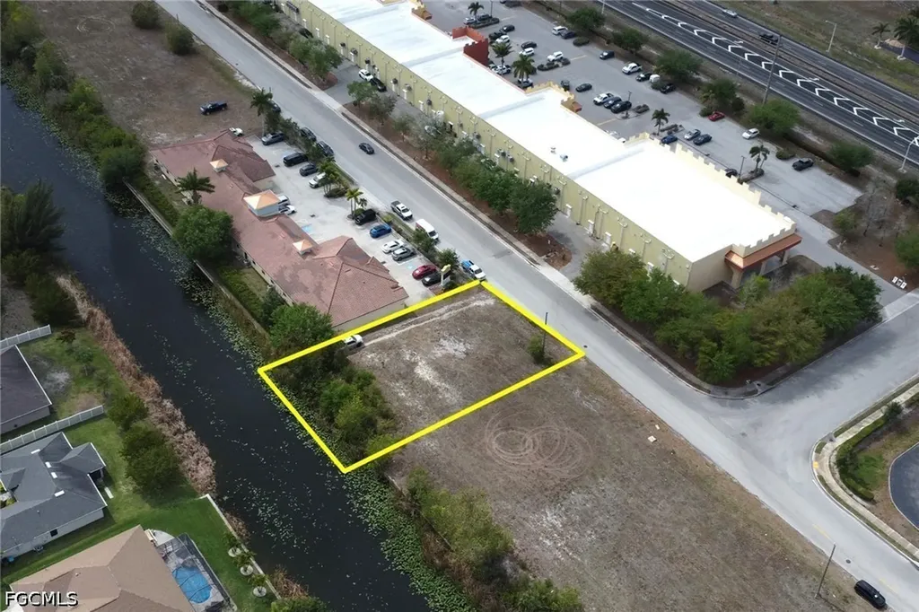 1208 SW 4th Street Cape Coral FL 33991