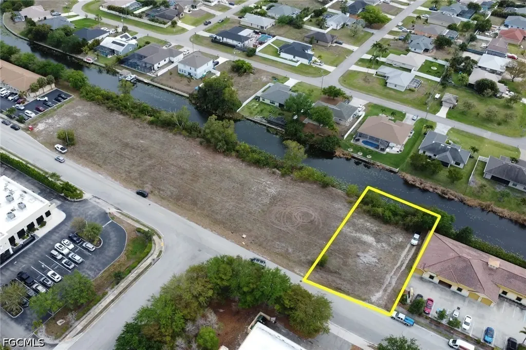 1208 SW 4th Street Cape Coral FL 33991
