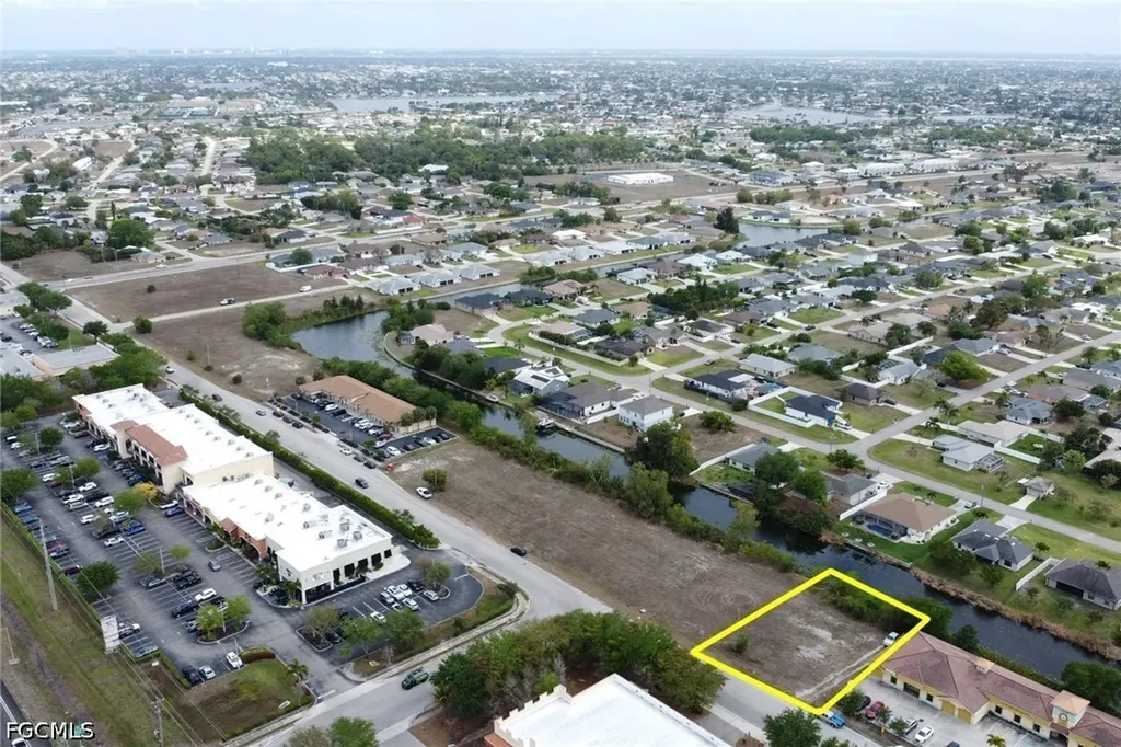 1208 SW 4th Street Cape Coral FL 33991
