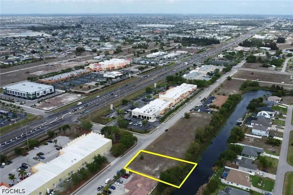 1208 SW 4th Street Cape Coral FL 33991
