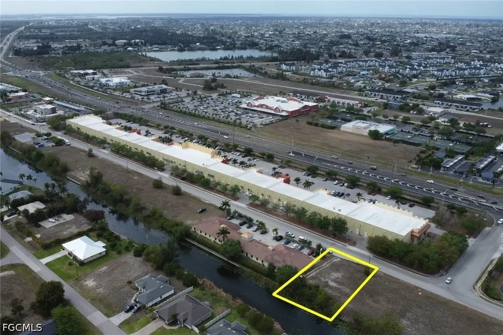 1208 SW 4th Street Cape Coral FL 33991
