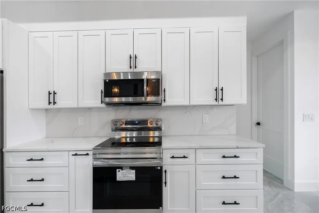 4213 NE 23rd Place Cape Coral FL 33909