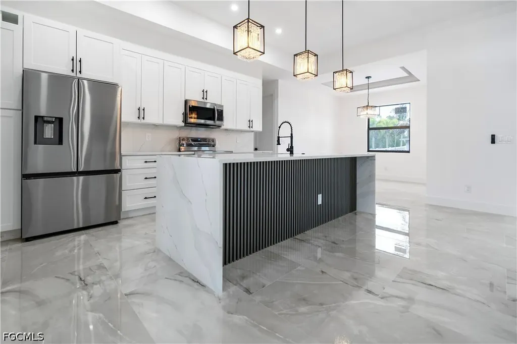 4213 NE 23rd Place Cape Coral FL 33909