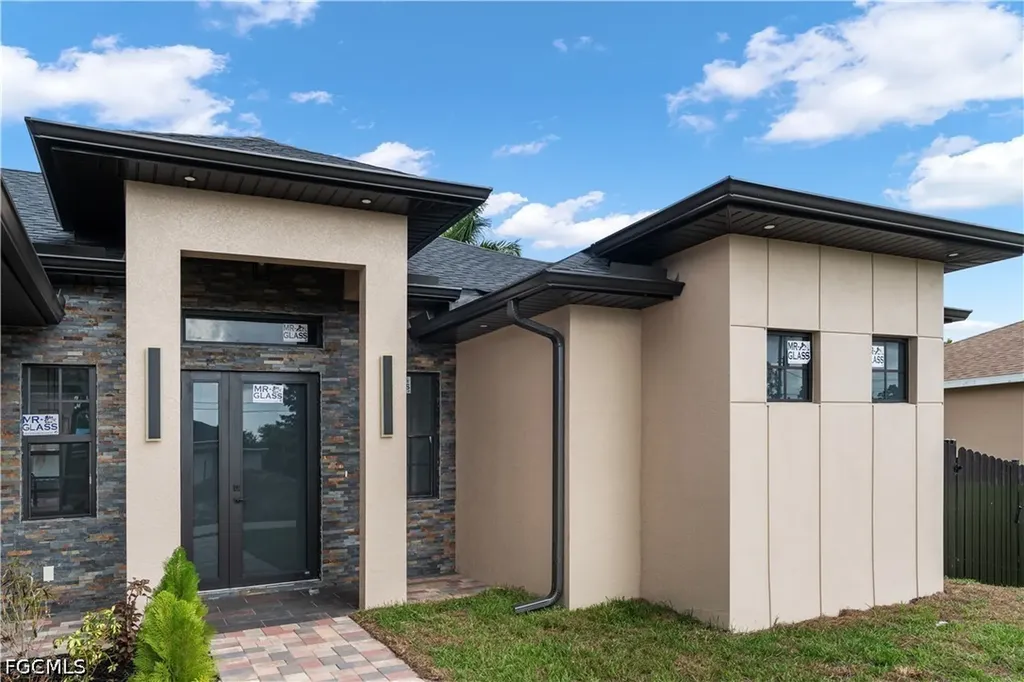 4213 NE 23rd Place Cape Coral FL 33909