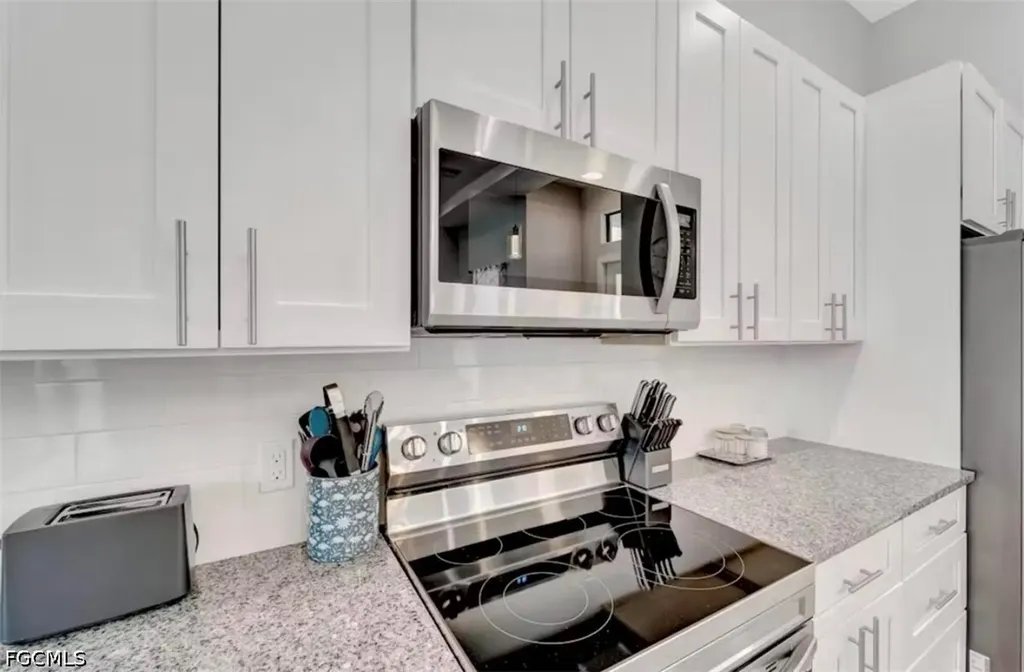 3222 SW Santa Barbara Place Cape Coral FL 33914